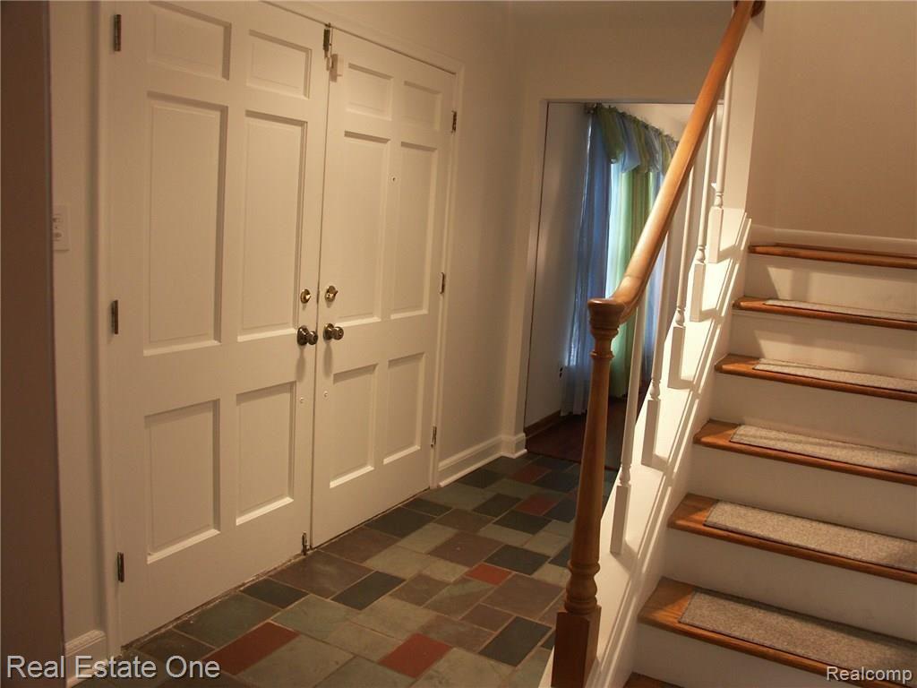 32276 Craftsbury Road Farmington Hills, MI 48334 - Photo 20 of 45
