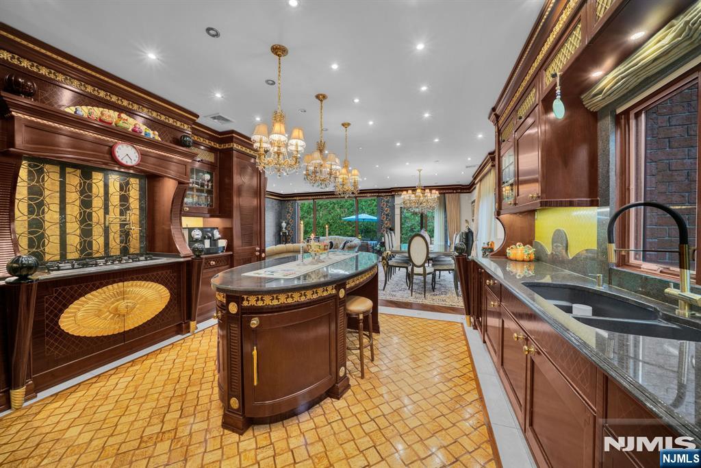 1088 Dearborn Road Fort Lee, NJ 07024 - Photo 12 of 49 Gallery Image 12