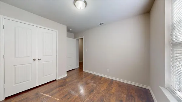 $1,700 | 2104 Daniel Street, Fort Worth, TX 76104