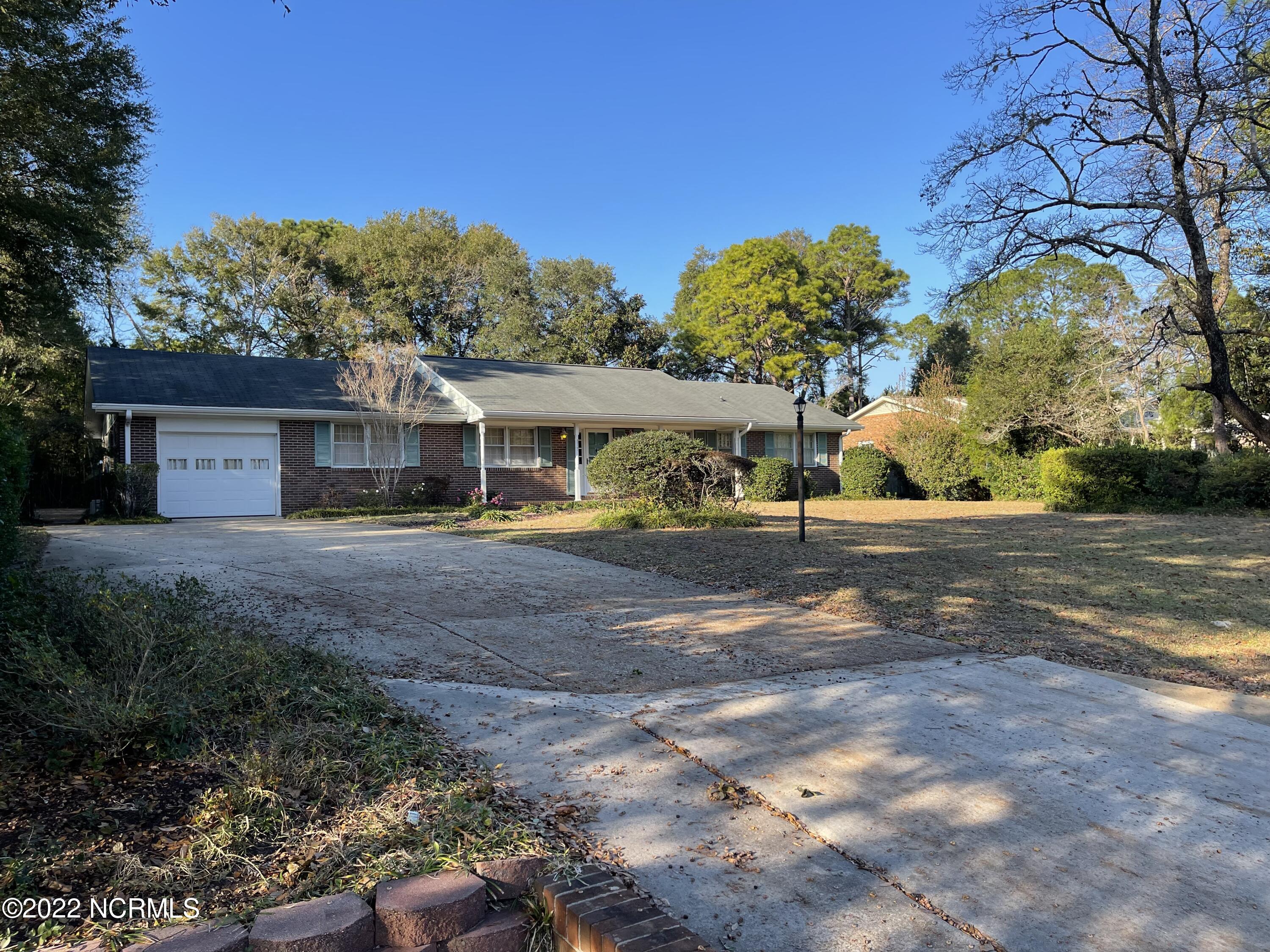 117 Windemere Road Wilmington, NC 28405 - Photo 2 of 18 IMG_7097