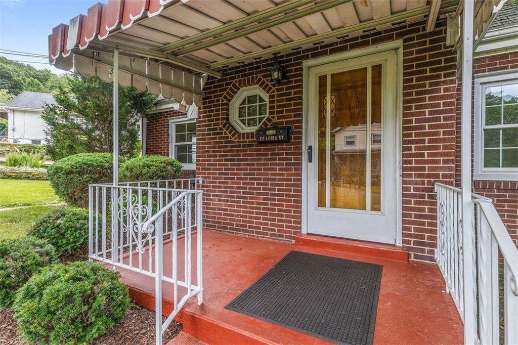 111 Lewis Street Ambridge, PA 15003 - Photo 3 of 31 Gallery Image 3