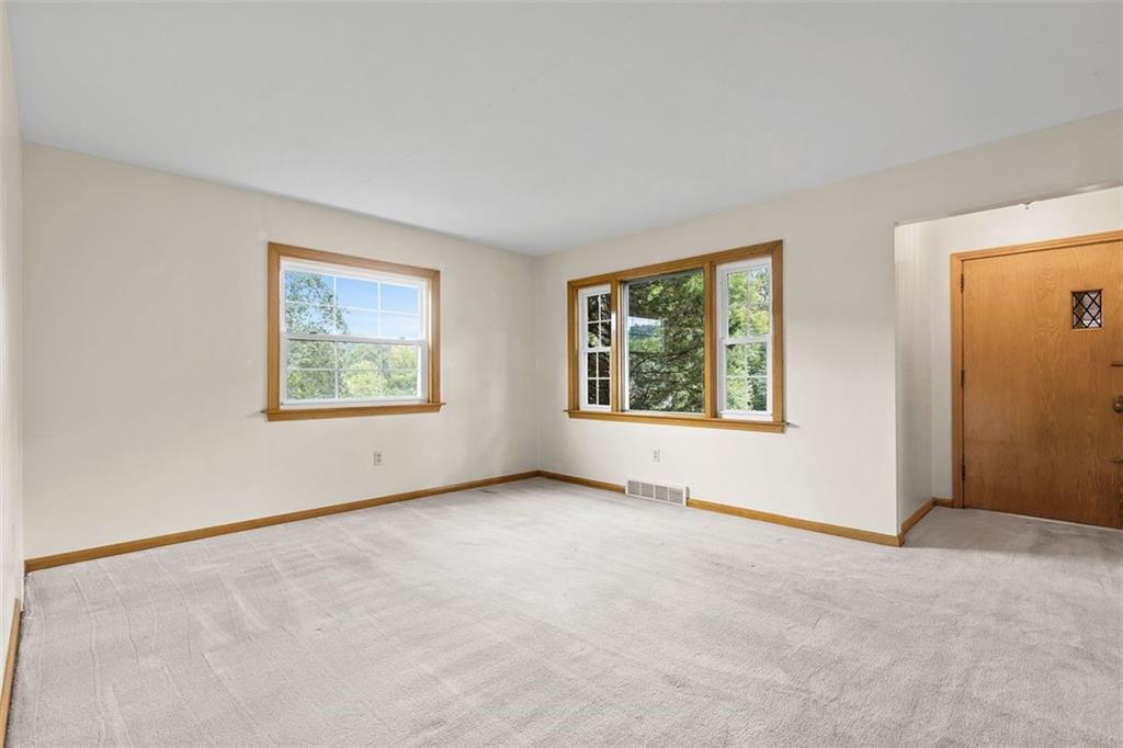 111 Lewis Street Ambridge, PA 15003 - Photo 5 of 31 Gallery Image 5