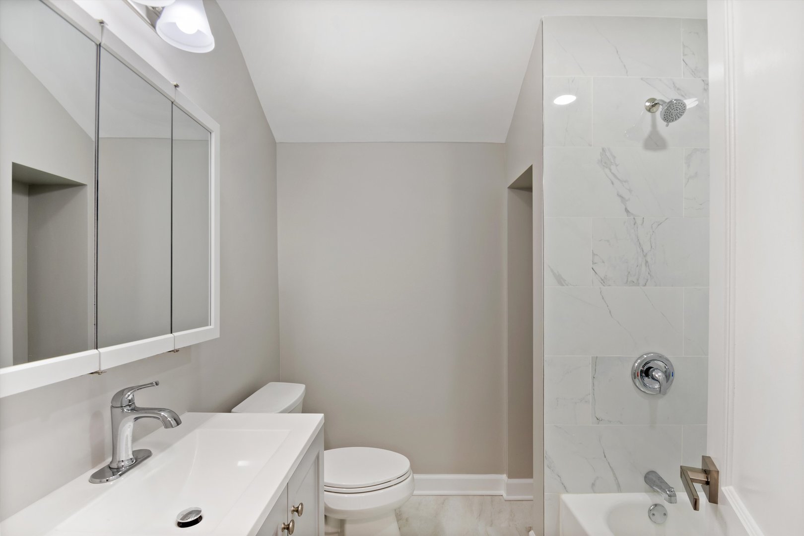 2513 5th Avenue North Riverside, IL 60546 - Photo 25 of 27 a bathroom with a sink toilet and shower