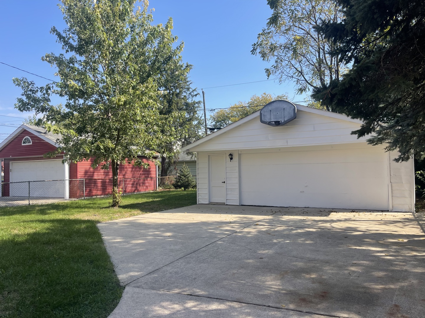 2513 5th Avenue North Riverside, IL 60546 - Photo 26 of 27 a view of a house with a yard and garage
