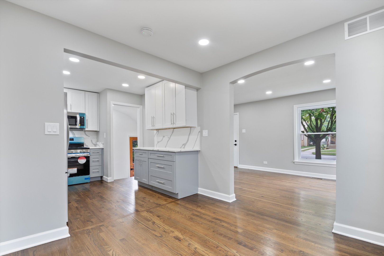 2513 5th Avenue North Riverside, IL 60546 - Photo 6 of 27 a view of kitchen and wooden floor