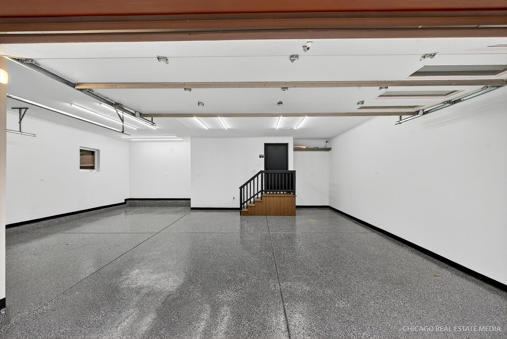 6090 Belmont Road Downers Grove, IL 60516 - Photo 9 of 75 a view of a livingroom with an empty space