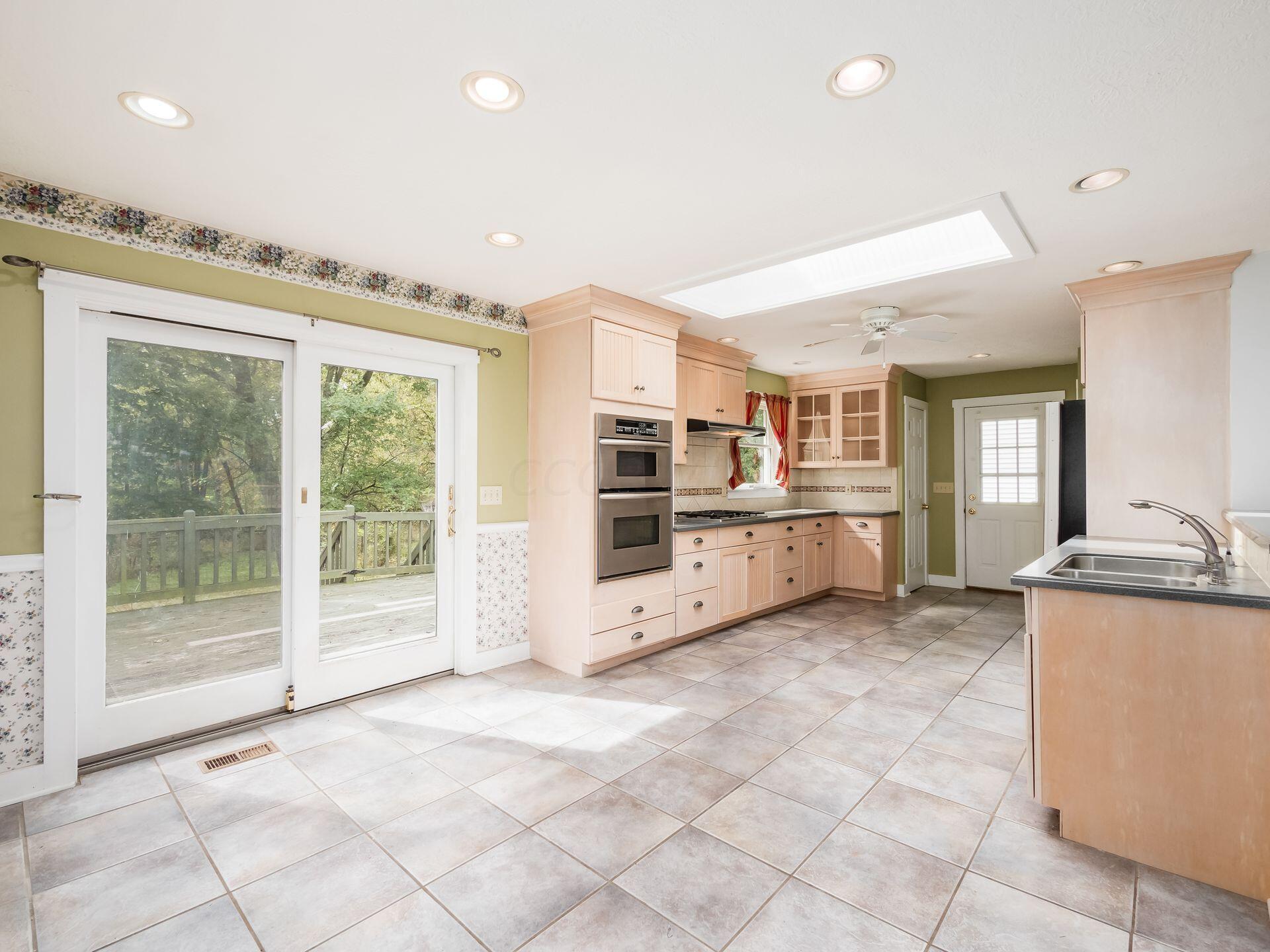 8061 Taway Road Radnor, OH 43066 - Photo 19 of 59 022_ay Rd Radnor OH 43066 USA