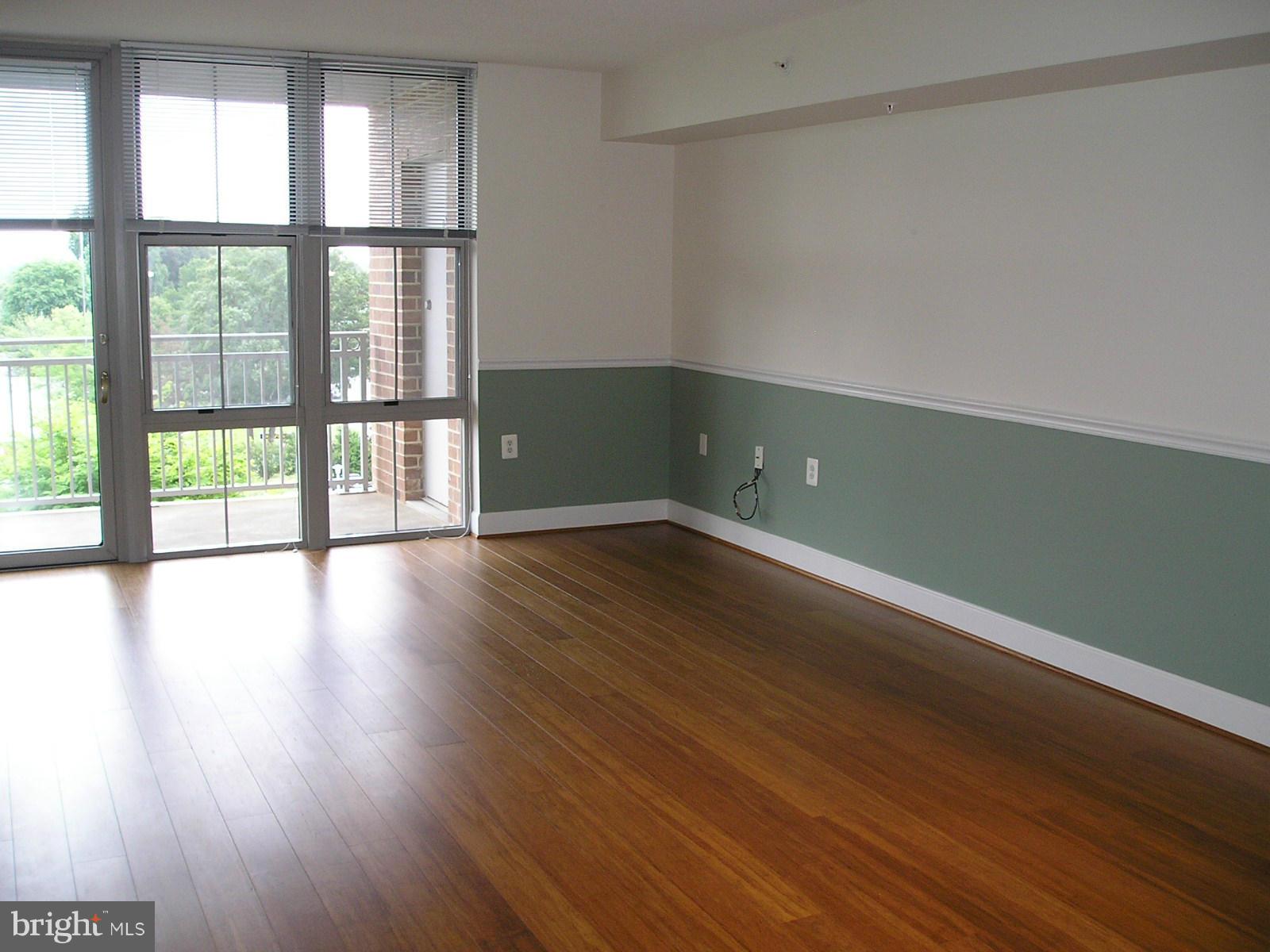 11800 Sunset Hills Road, Unit 503 Reston, VA 20190 - Photo 6 of 27 Living Room