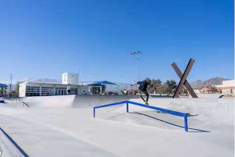49527 Wayne Street Indio, CA 92201 - Photo 131 of 147 a living room with furniture