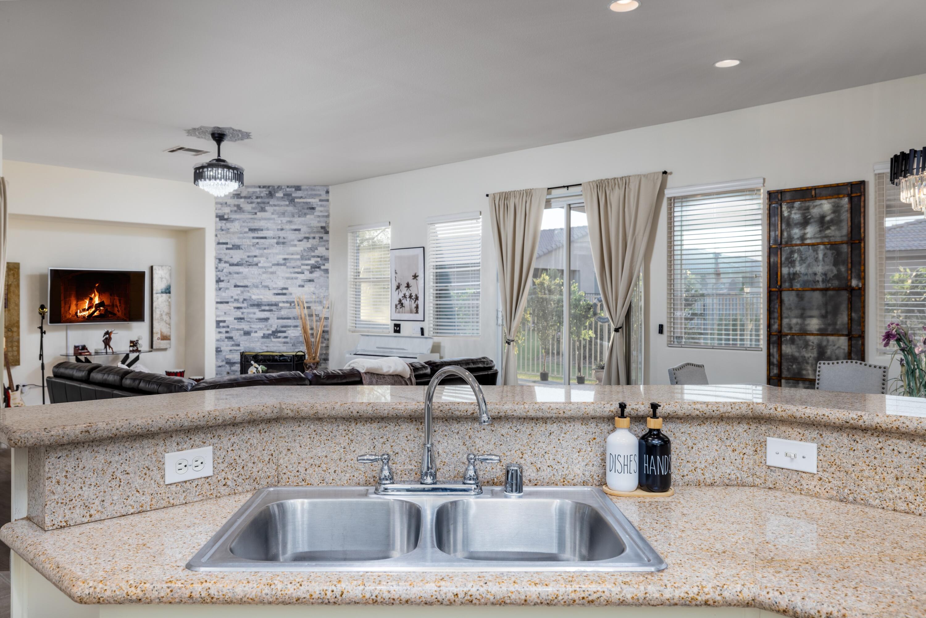 49527 Wayne Street Indio, CA 92201 - Photo 21 of 147 21 hdrephoto.com-49527-wayne-st-072.jpg-