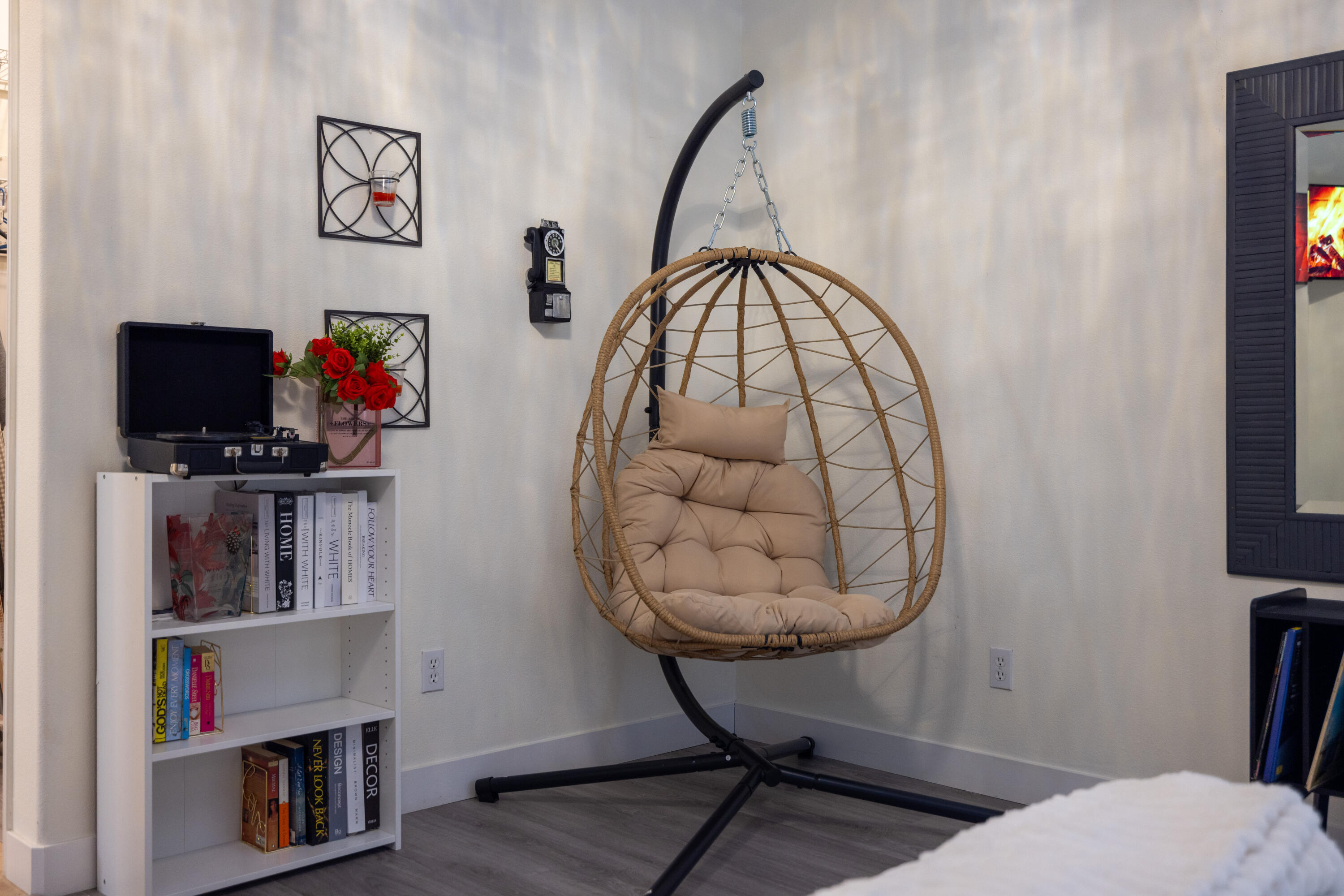 49527 Wayne Street Indio, CA 92201 - Photo 59 of 147 a room with painting on the wall and a window