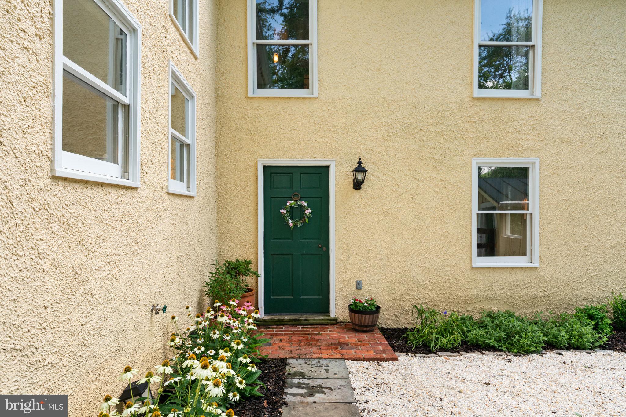 8520 Maidstone Road Delaplane, VA 20144 - Photo 11 of 67 Entrance