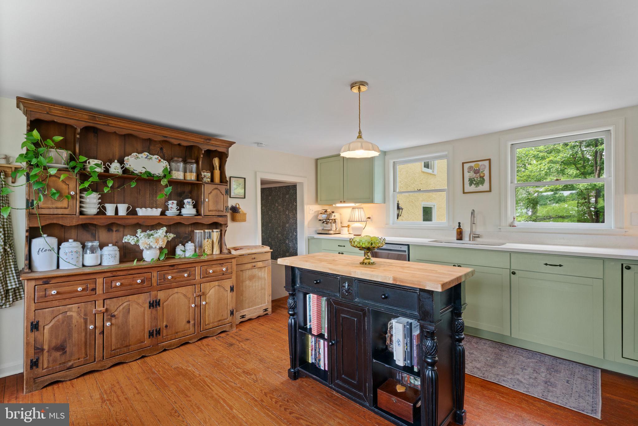 8520 Maidstone Road Delaplane, VA 20144 - Photo 24 of 67 Kitchen