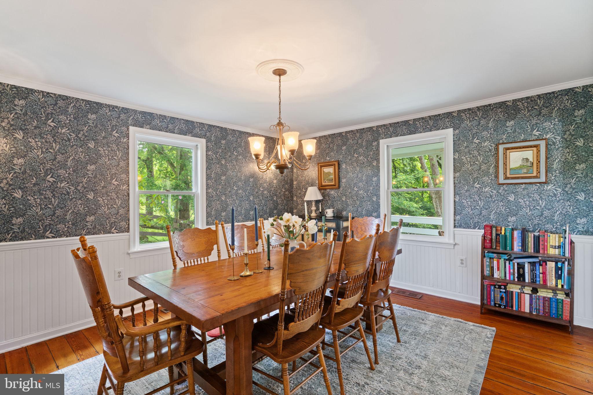 8520 Maidstone Road Delaplane, VA 20144 - Photo 27 of 67 Large Dining Room