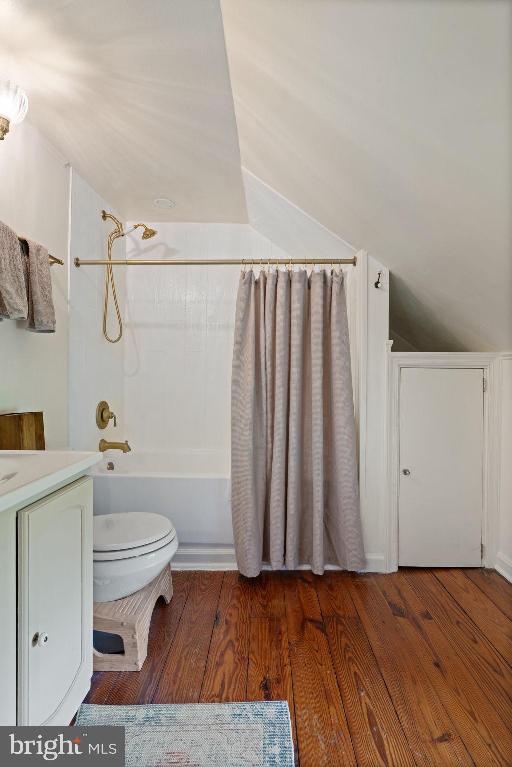 8520 Maidstone Road Delaplane, VA 20144 - Photo 40 of 67 Primary Bathroom
