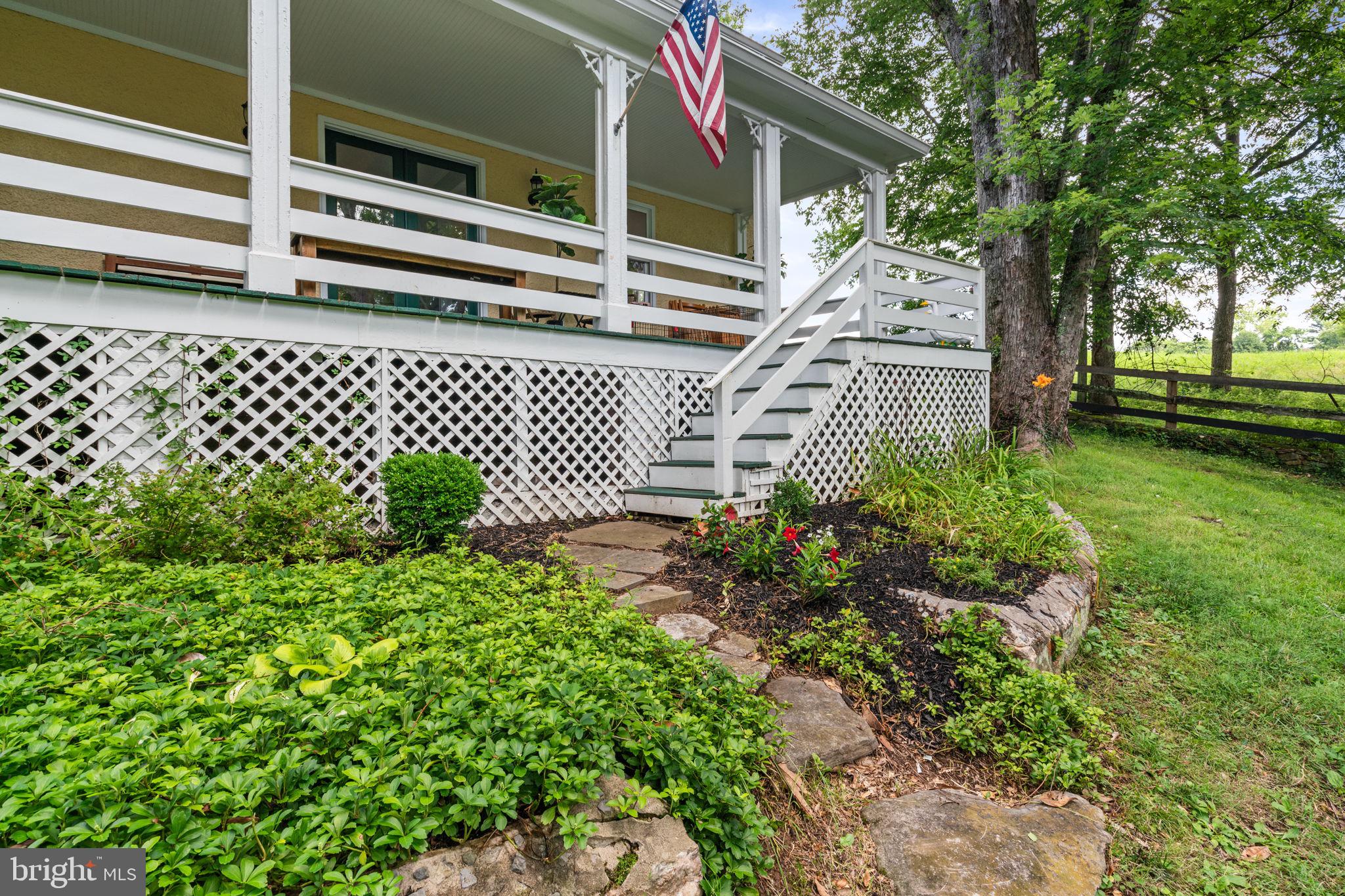8520 Maidstone Road Delaplane, VA 20144 - Photo 4 of 67 Front Yard