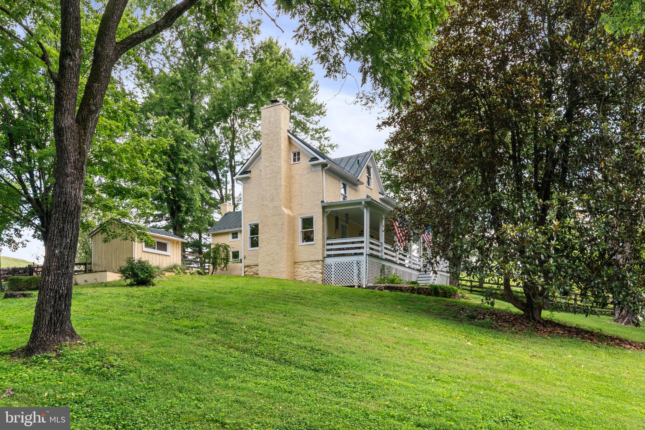 8520 Maidstone Road Delaplane, VA 20144 - Photo 5 of 67 Side Yard