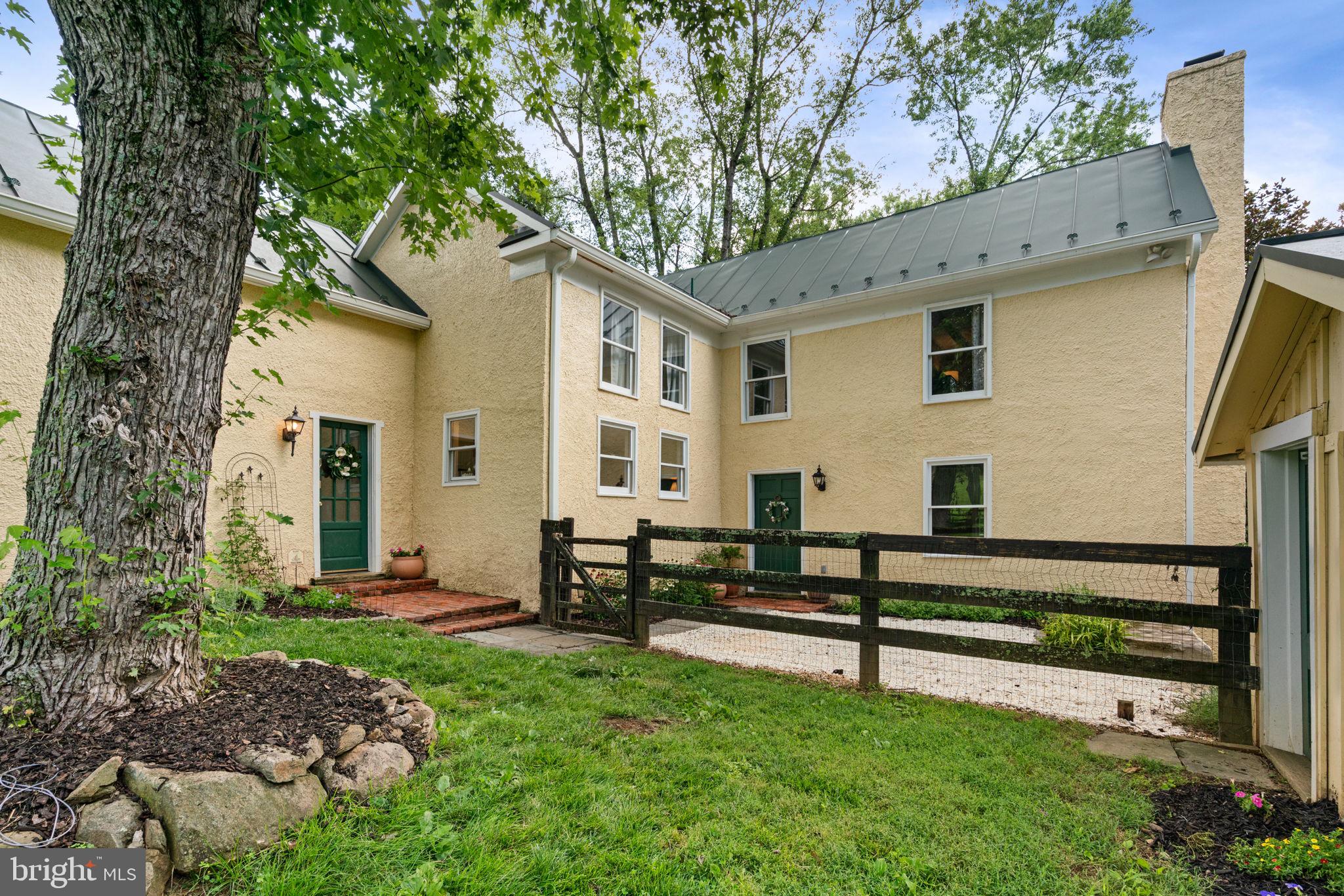 8520 Maidstone Road Delaplane, VA 20144 - Photo 10 of 67 Entrance