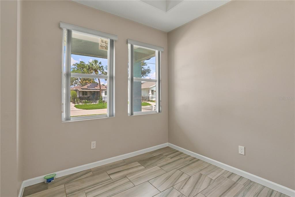 2736 West Spruce Street Tampa, FL 33607 - Photo 5 of 17 Gallery Image 5