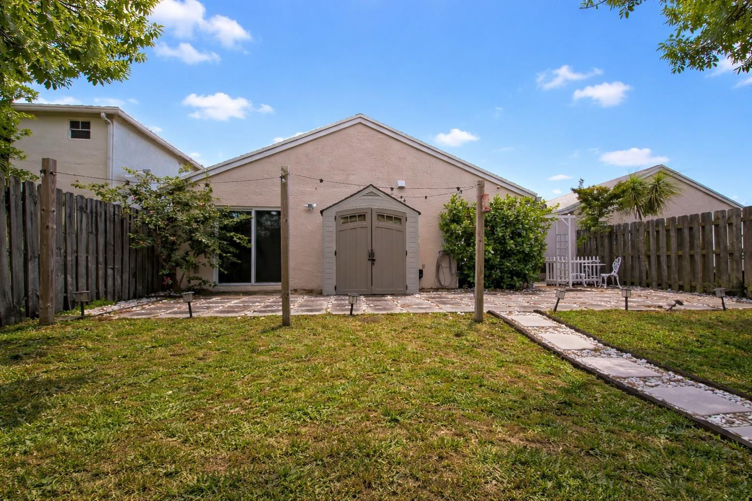 4425 Southwest 72nd Terrace Davie, FL 33314 - Photo 18 of 21 Photo 18