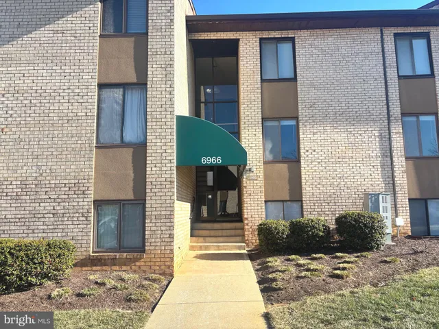 $2,295 | 6966 Hanover Parkway, Greenbelt, MD 20770