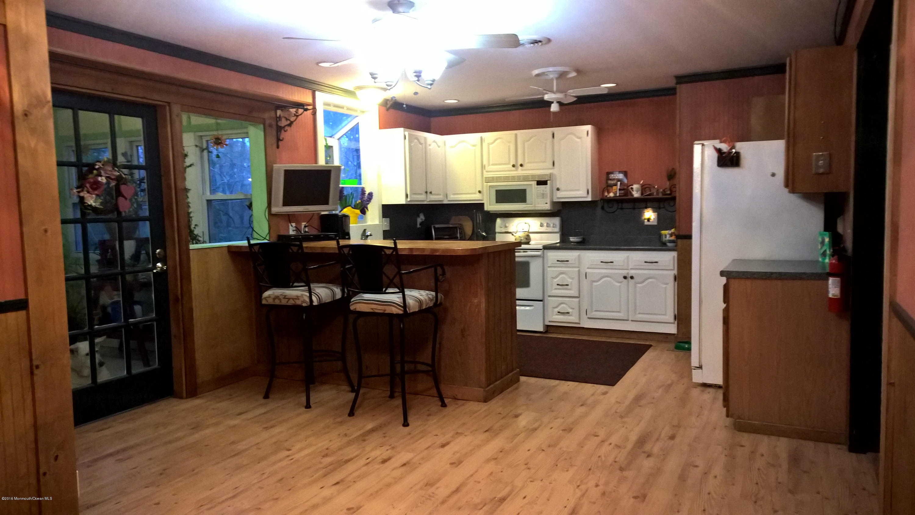 kitchen snack bar