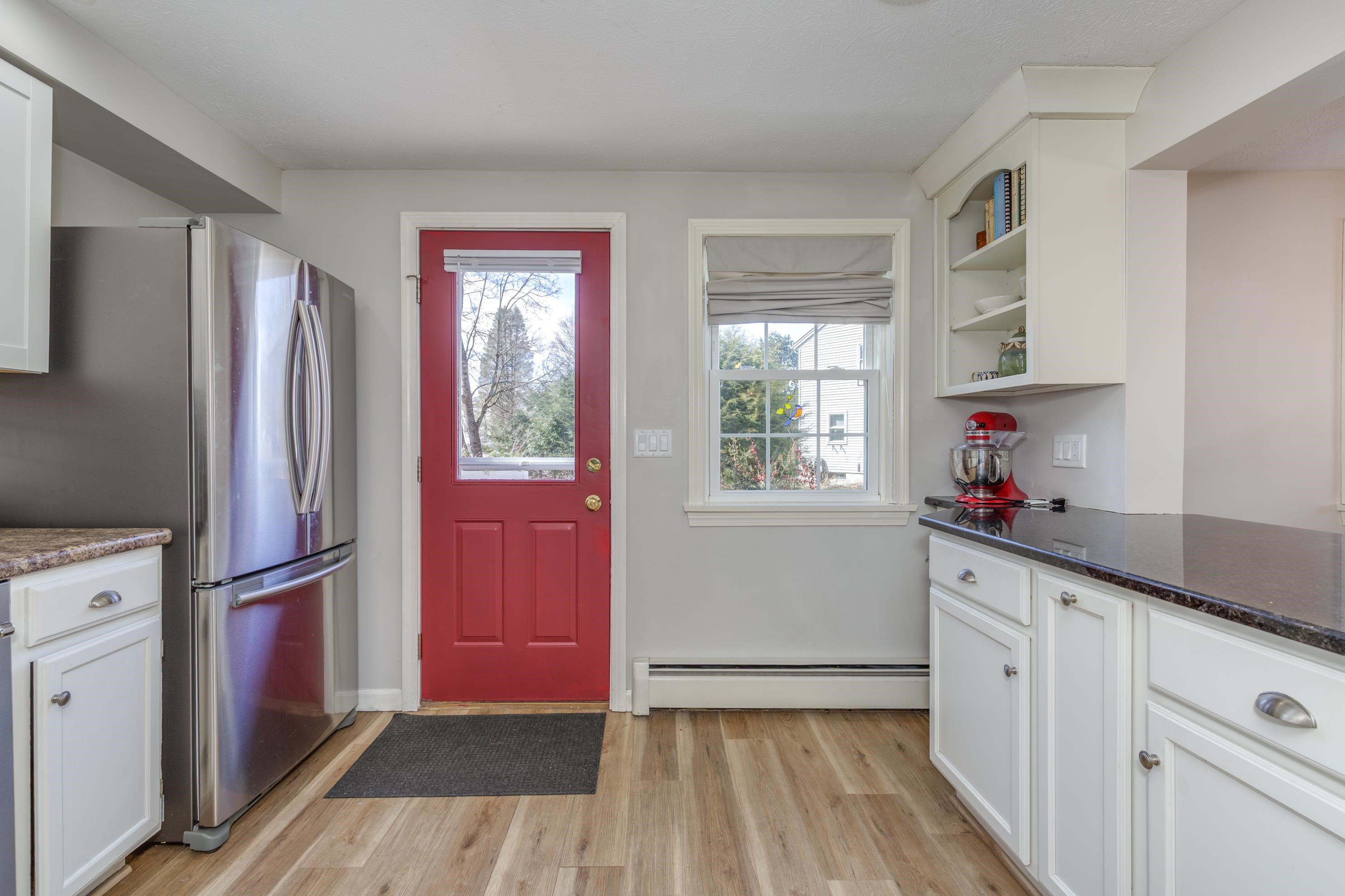 6 Crawford Road Concord, NH 03303 - Photo 6 of 50