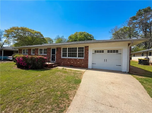 $219,000 | 96 Greene Street Northeast, Fairburn, GA 30213