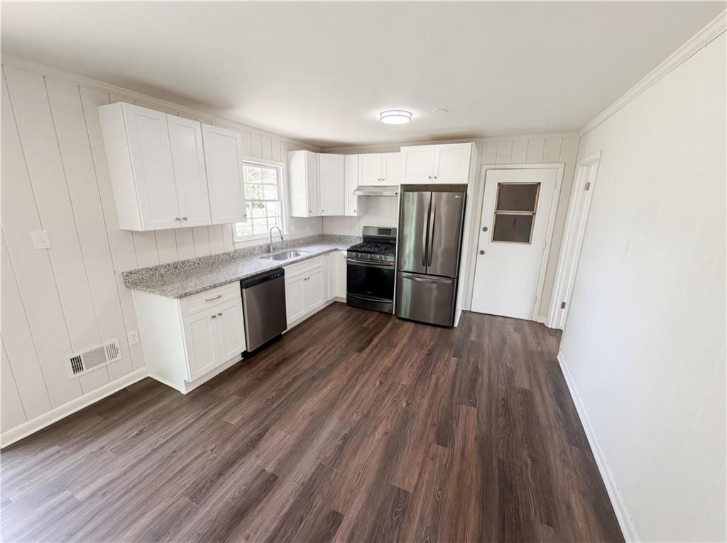 96 Greene Street Northeast Fairburn, GA 30213 - Photo 5 of 17