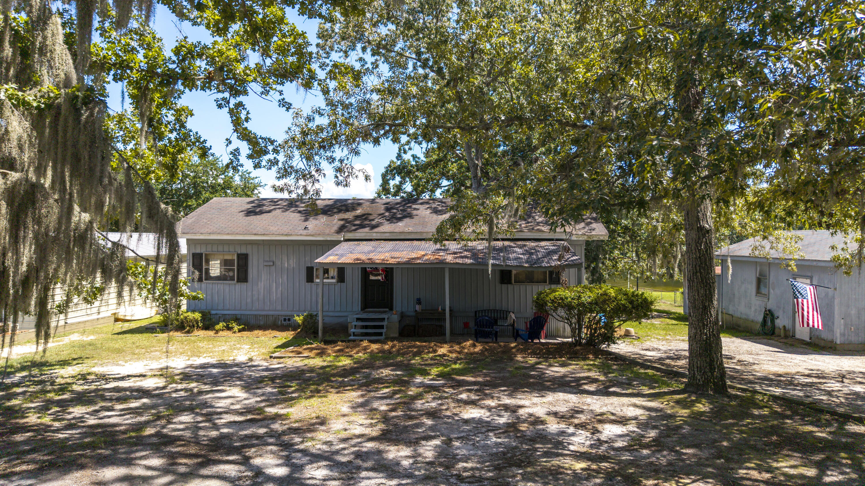 1154 Hammond Road Summerton, SC 29148 - Photo 13 of 67 Gallery Image 13