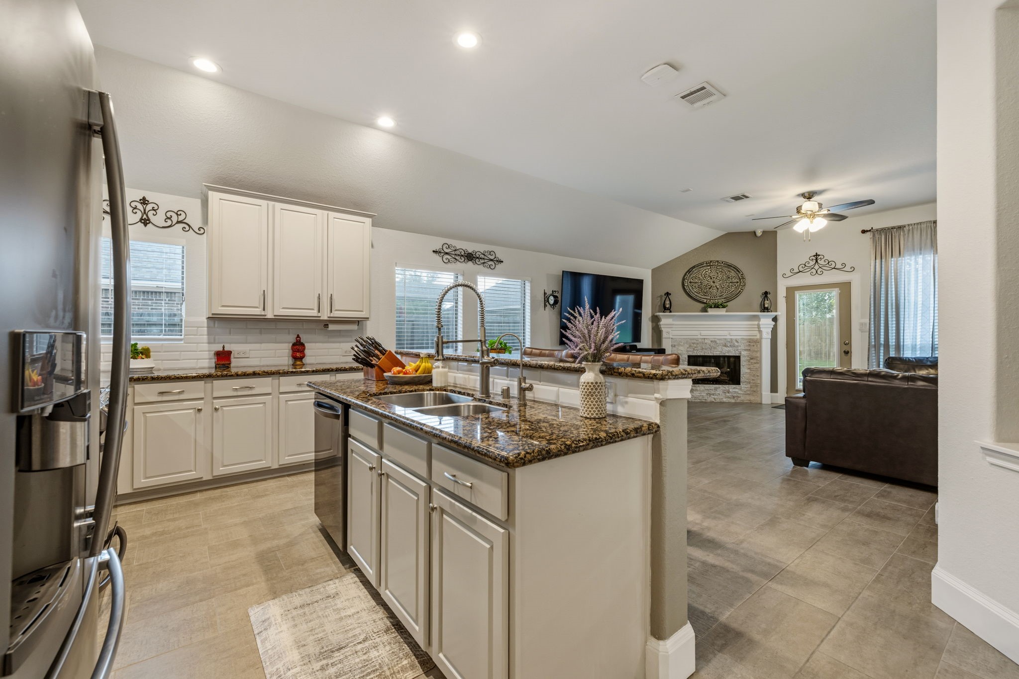 511 Oak Ridge Grove Circle Spring, TX 77386 - Photo 9 of 40