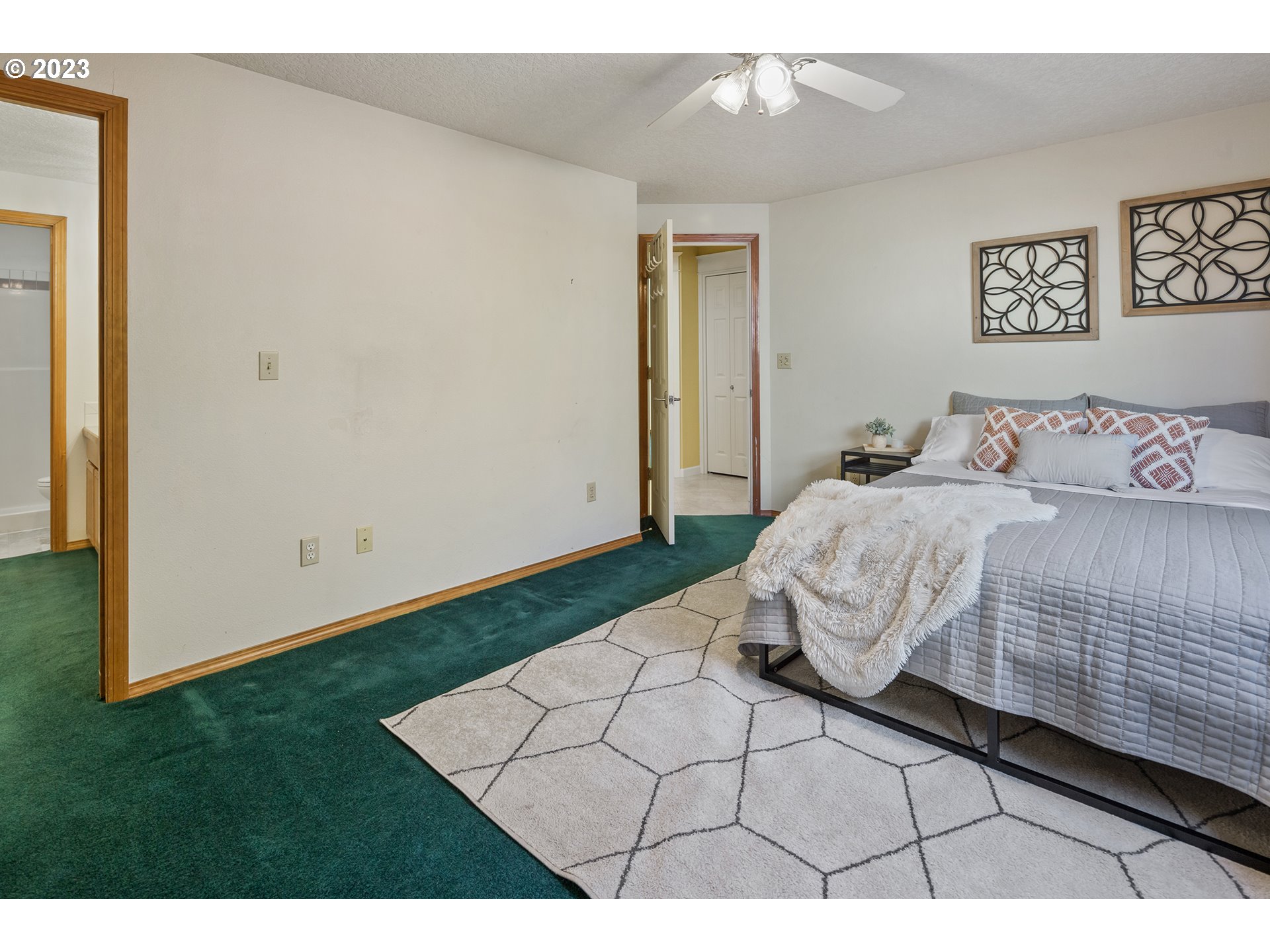 9227 Southwest Davies Road Beaverton, OR 97008 - Photo 15 of 22 Gallery Image 15