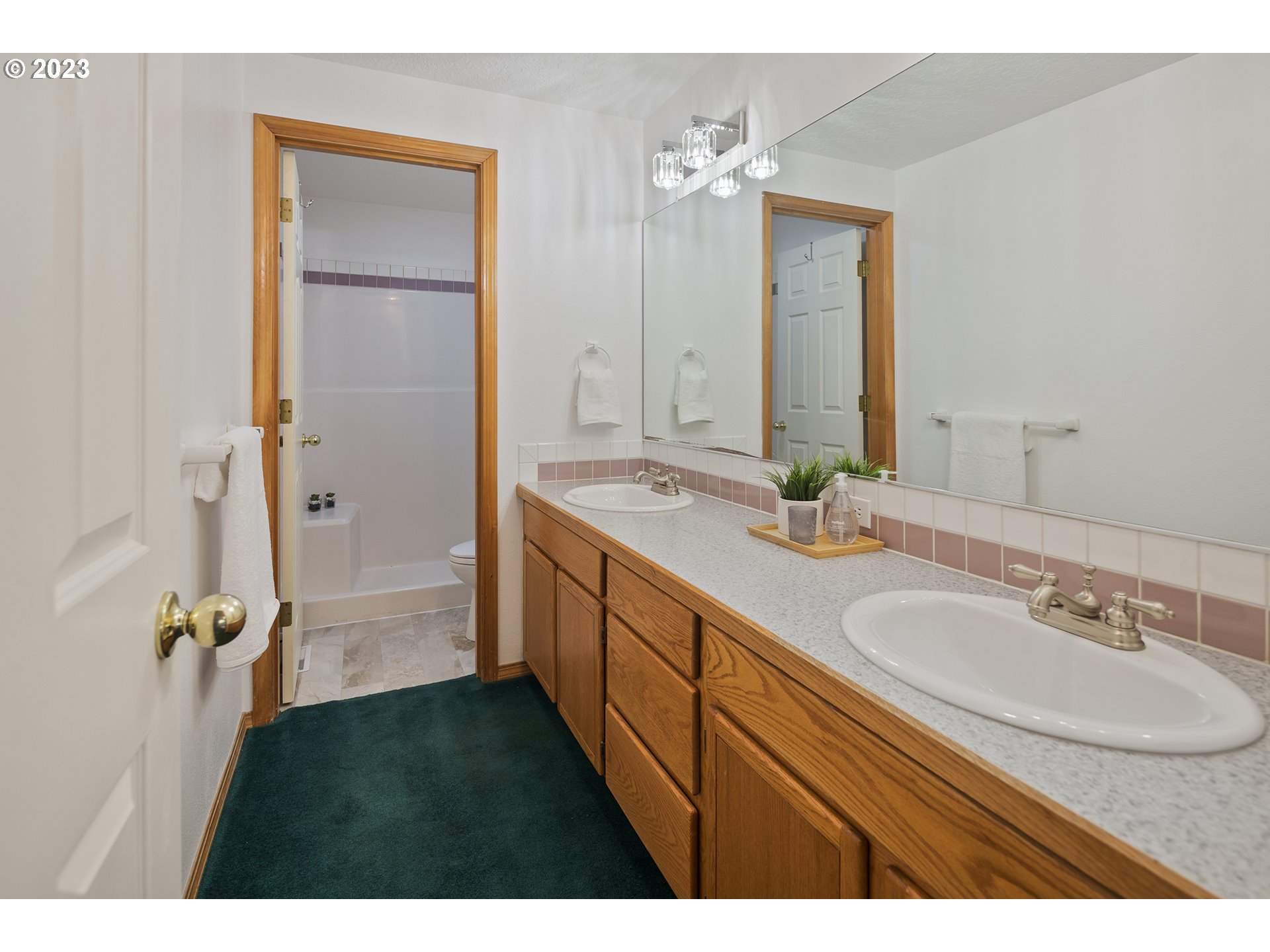 9227 Southwest Davies Road Beaverton, OR 97008 - Photo 16 of 22 Gallery Image 16