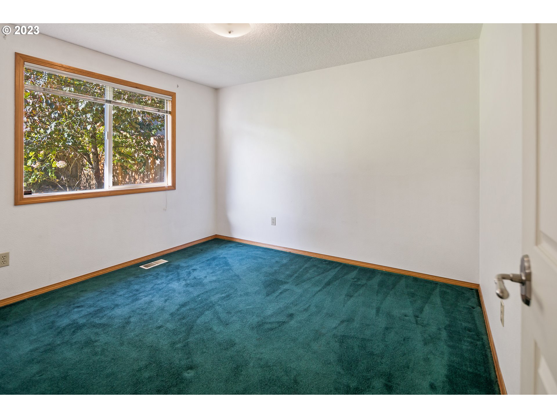 9227 Southwest Davies Road Beaverton, OR 97008 - Photo 18 of 22 Gallery Image 18
