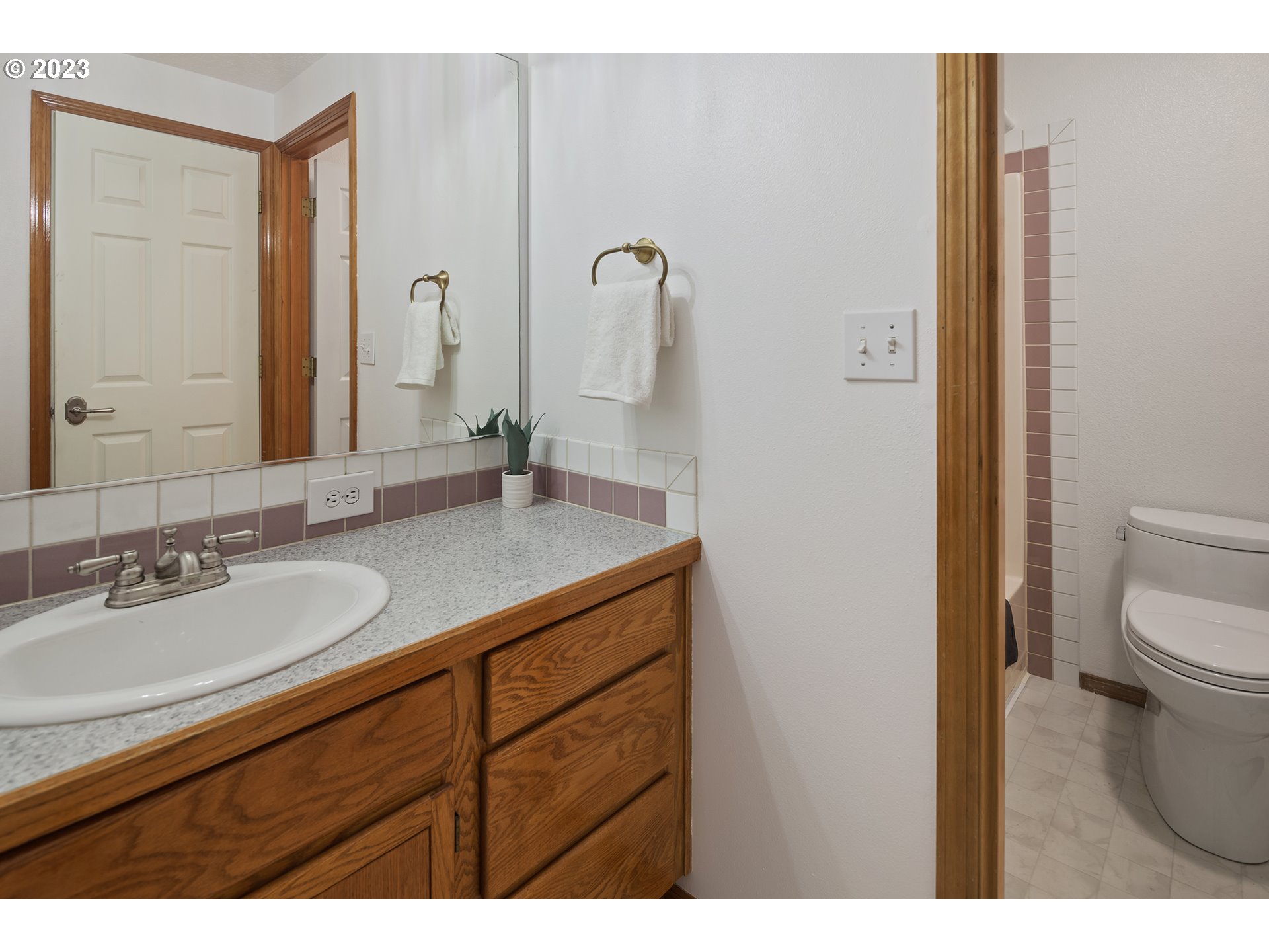 9227 Southwest Davies Road Beaverton, OR 97008 - Photo 19 of 22 Gallery Image 19