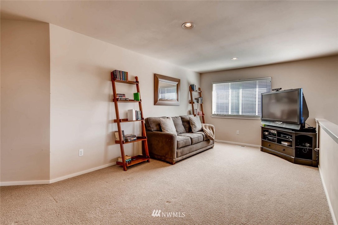 3927 222nd Place Southeast Bothell, WA 98021 - Photo 17 of 22