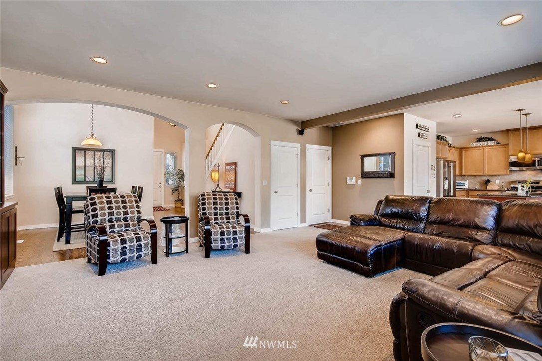 3927 222nd Place Southeast Bothell, WA 98021 - Photo 4 of 22