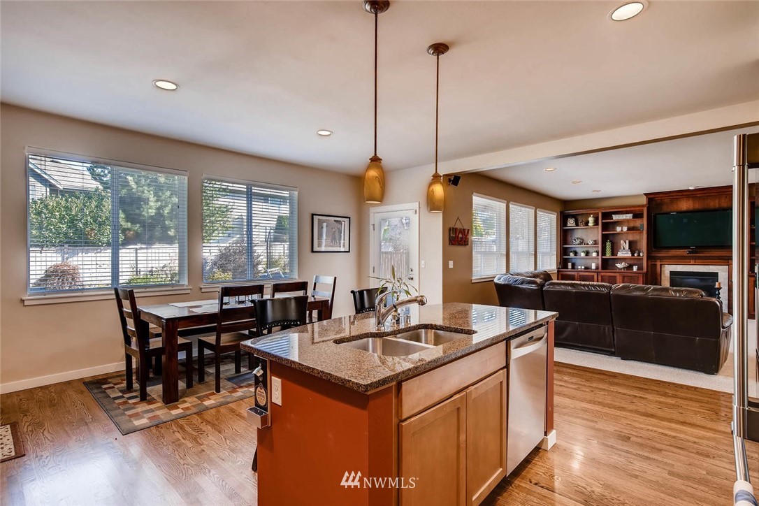 3927 222nd Place Southeast Bothell, WA 98021 - Photo 8 of 22