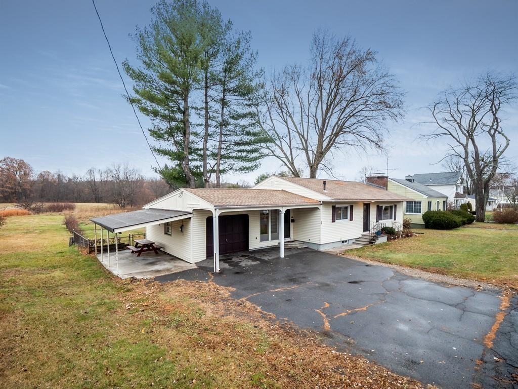 73 Russell Road Westfield, MA 01085 - Photo 3 of 33 Gallery Image 3