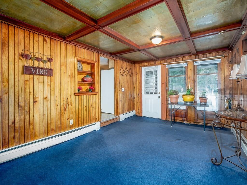 73 Russell Road Westfield, MA 01085 - Photo 5 of 33 Gallery Image 5