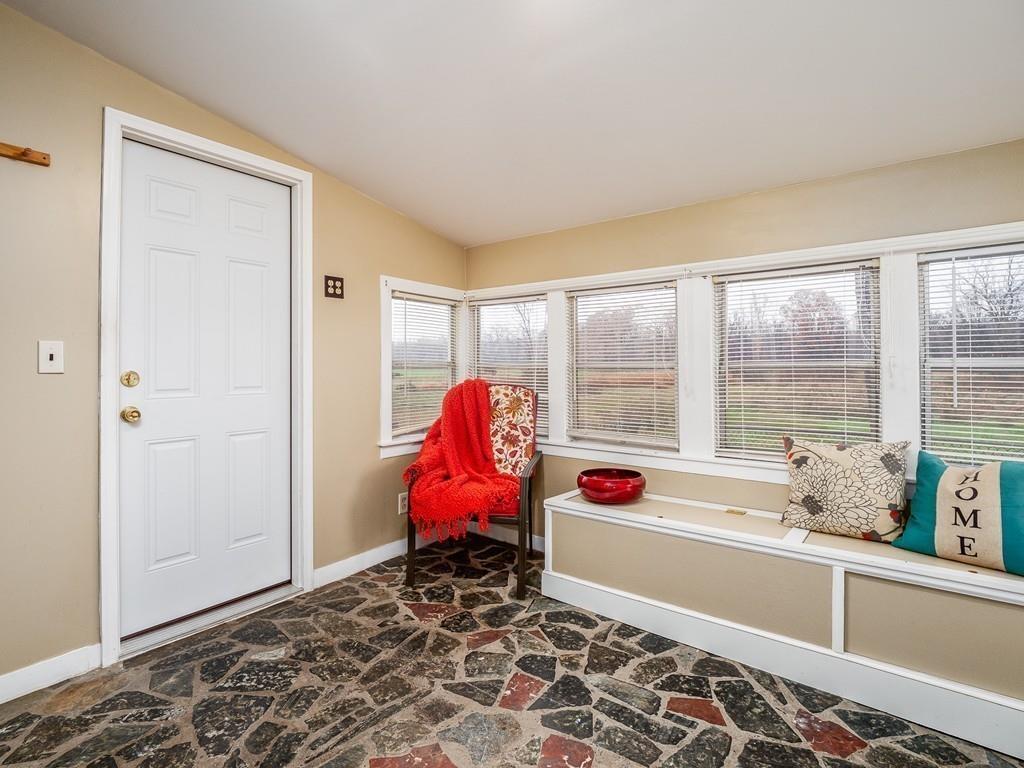 73 Russell Road Westfield, MA 01085 - Photo 8 of 33 Gallery Image 8