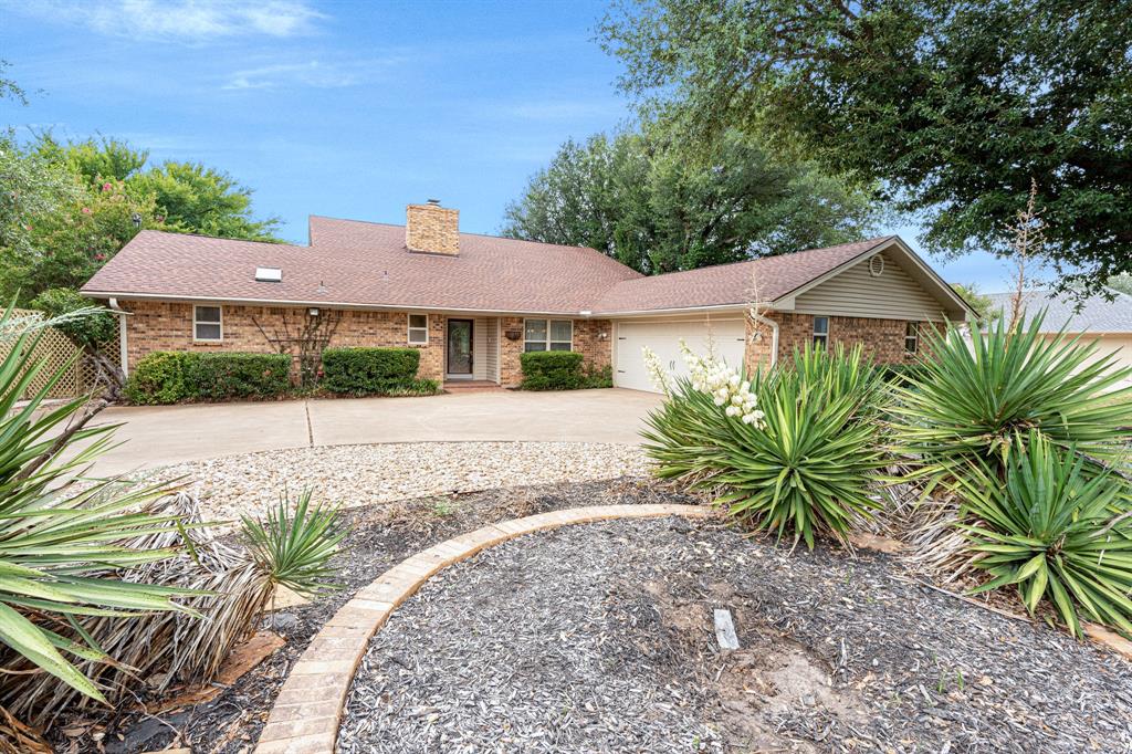 9302 Ravenswood Road Granbury, TX 76049 - Photo 5 of 40 Gallery Image 5