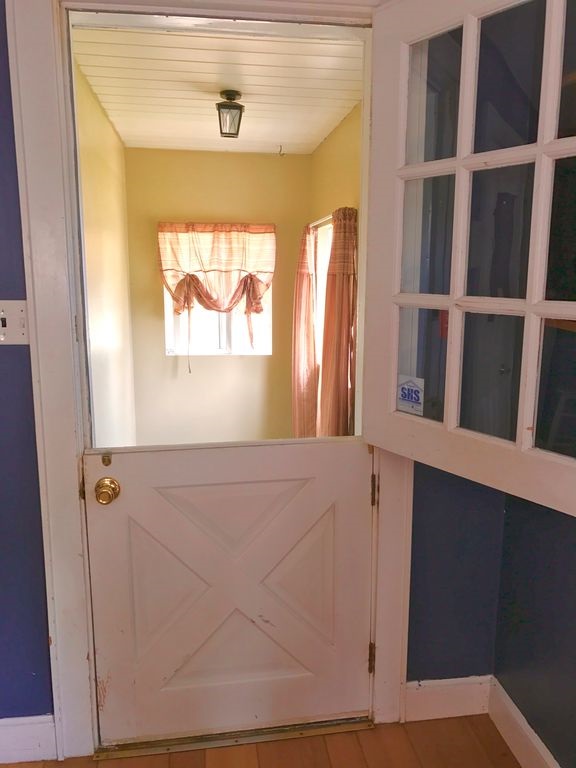 667 Calef Road Manchester, NH 03103 - Photo 6 of 30