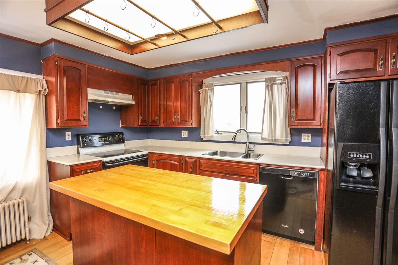 667 Calef Road Manchester, NH 03103 - Photo 10 of 30