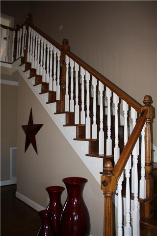400 Fairway Trail Springfield, TN 37172 - Photo 11 of 20 Look at this beautiful, detailed staircase!