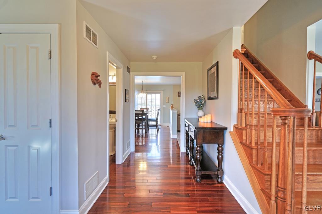 312 Oak Road Bangor, PA 18013 - Photo 7 of 50 Gallery Image 7