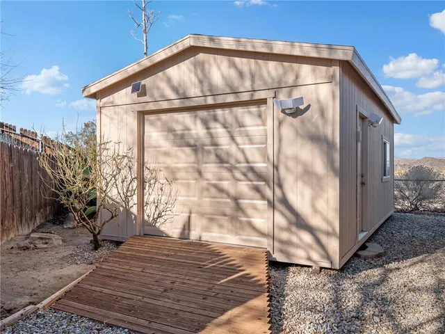 $440,000 | 14483 Camrose Court, Victorville, CA 92395