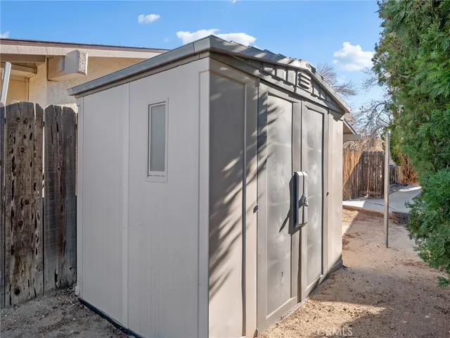 $440,000 | 14483 Camrose Court, Victorville, CA 92395