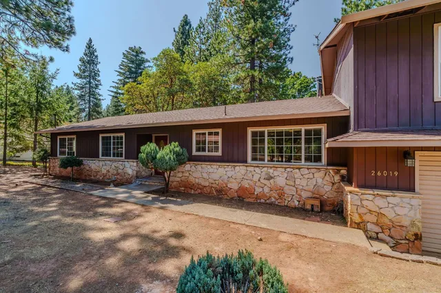 $385,000 | 26019 Ridge Drive, Pioneer, CA 95666