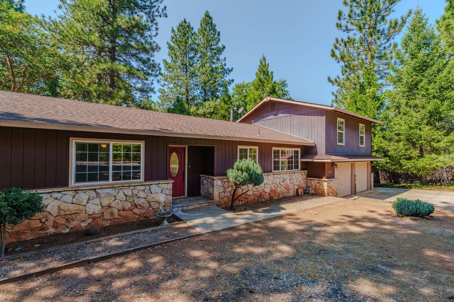 26019 Ridge Drive Pioneer, CA 95666 - Photo 67 of 75 a view of a house with backyard and garden